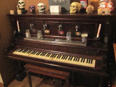piano dranken kabinet